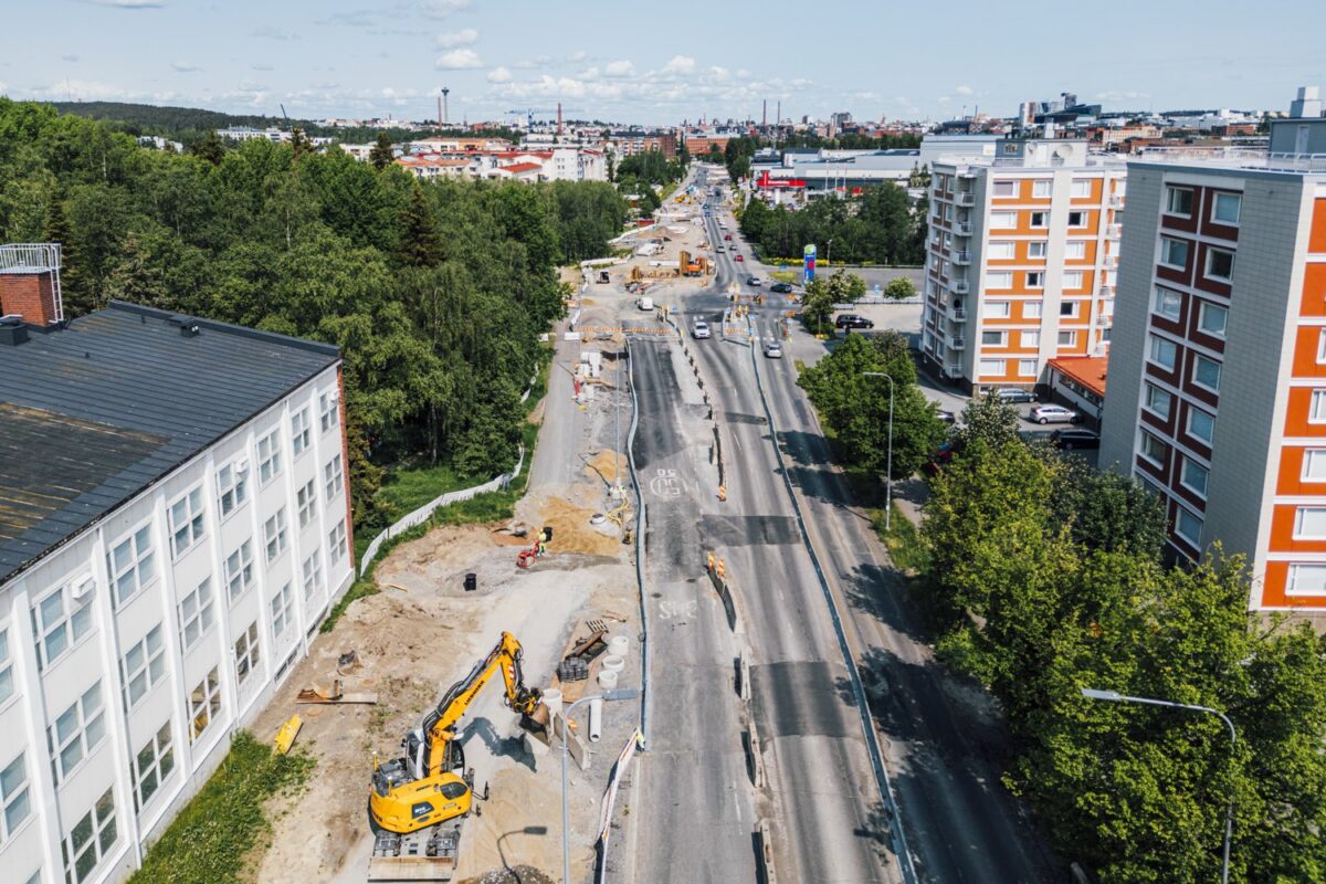 Hatanpään valtatien eteläosaa kuvattuna ilmasta käsin.